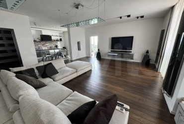 3-к. квартира, 145 м², 16/21 эт.